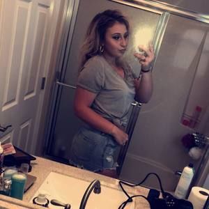 Meet your Posher, Savannah